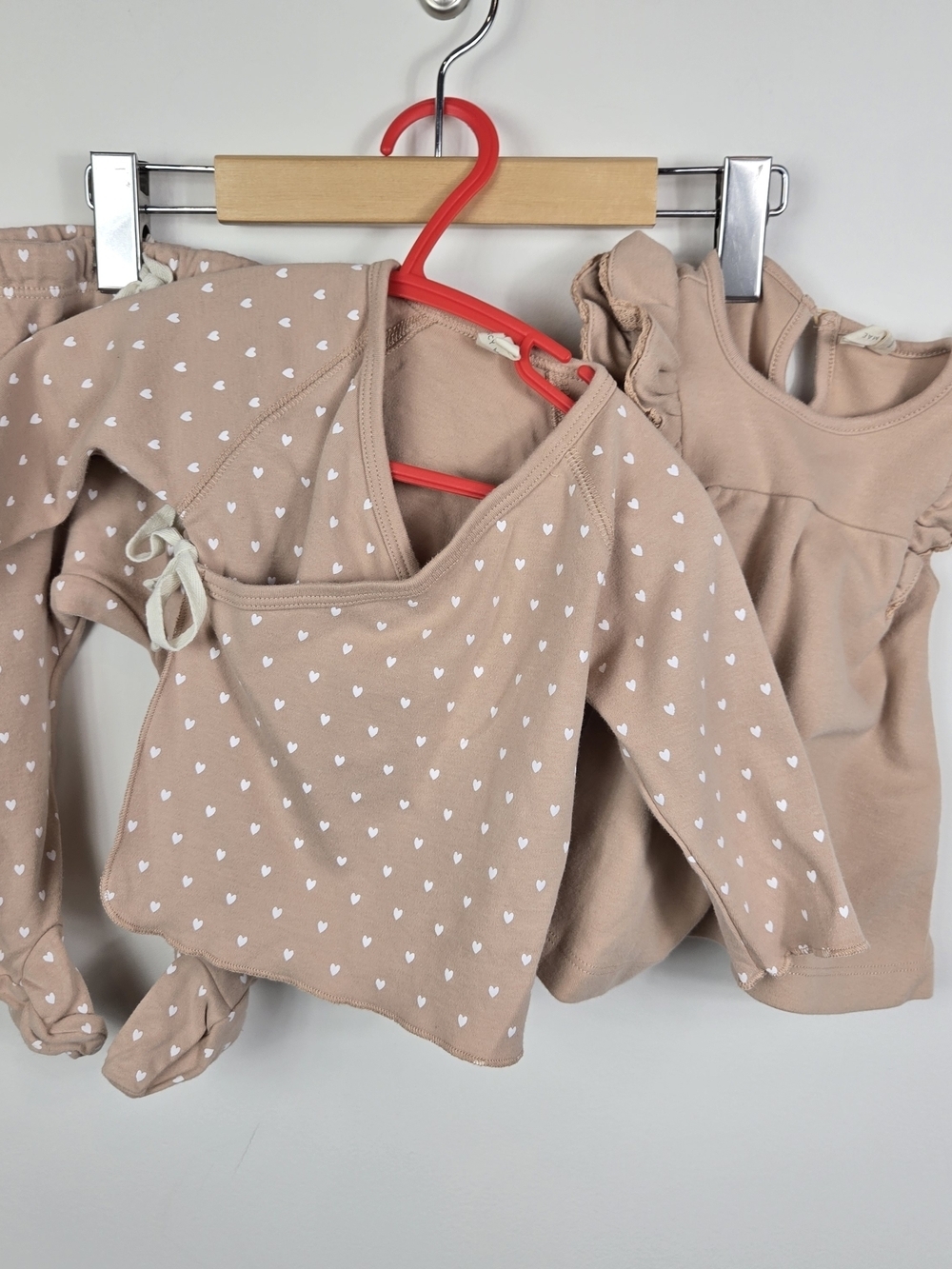 Quincy Mae Beige 3pc Set 3-6 Months Long Sleeve Wrap Top Footed Pants Ruffle Top